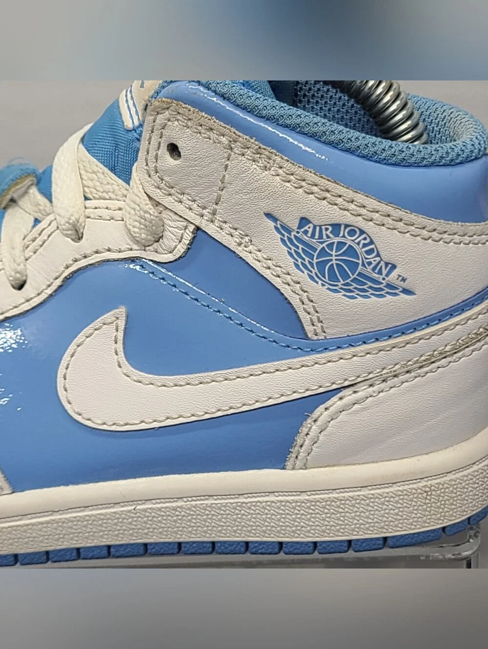 Nike Air Jordan 1 Mid SE GS Legend Blue White FZ3932-114 Kid's size 13C